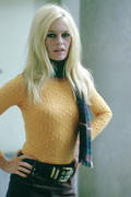 th_17672_tduid300011_MaxTurbatorBrigitteBardot72_123_1009lo.jpg
