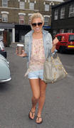th_269644255_MollieKing_ArriveatDancestudioinLondonJuly212011_By_oTTo1_122_1060lo.jpg