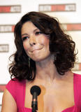 th_32668_Celebutopia-Catherine_Zeta-Jones_attends_a_media_call_for_her_latest_film_Death_Defying_Acts_in_Sydney-11_122_194lo.jpg