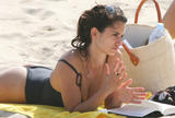 th_13556_Monica_8_Penelope_Cruz_Celebrity_City_Mix_5607_123_350lo.jpg