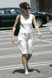 th_84552_Jennifer_Garner_Out_and_About_in_LA_8-10-07_11_122_389lo.jpg
