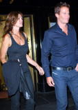th_26931_cindy_crawford_leaving_hotel_at_NY_april012008_7_122_427lo.jpg