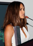th_15655_Halle_Berry_celebutopia.net_031_122_587lo.jpg