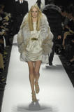 th_19596_Michael_Kors_F_W_07_NY_Fashion_Show_0007_122_596lo.jpg