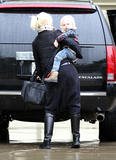 th_06768_GwenStefani_VisitwithfriendsinLakewoodCaJanuary22010_By_oTTo7_122_609lo.jpg