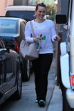 th_62244_Preppie_Hilary_Duff_at_pilates_class_in_Toluca_Lake_11_122_625lo.jpg