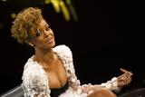 th_11033_celebrity-paradise.com-The_Elder-Rihanna_2010-01-21_-_SwedishNorwegian_Talk_Show_122_659lo.jpg