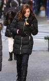 th_98682_Preppie_-_Rose_McGowan_shopping_at_Topshop_in_SoHo_-_Jan._10_2010_437_122_881lo.jpg