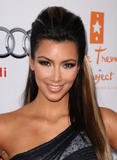 Kim Kardashian (Ким Кардашьян) - Страница 6 Th_91524_kim_kardashian_1_tikipeter_celebritycity_016_123_892lo