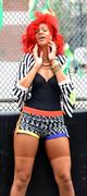 th_15125_Rihanna_shoots_Whats_My_Name_in_NYC_81_122_915lo.jpg