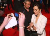 th_97470_Celebutopia-Angelina_Jolie-The_curious_case_of_Benjamin_Button_premiere_in_Berlin-58_122_919lo.jpg