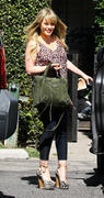 http://img184.imagevenue.com/loc1146/th_586740431_Hilary_Duff_Leaving_a_nail_salon20_122_1146lo.jpg