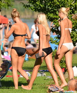 Spying Teen Girls In The Park Voyeur Candid-x2cleh4iw1.jpg