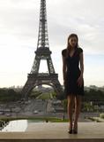 Anna-S-Eiffel-tower-park-n0psritc0y.jpg